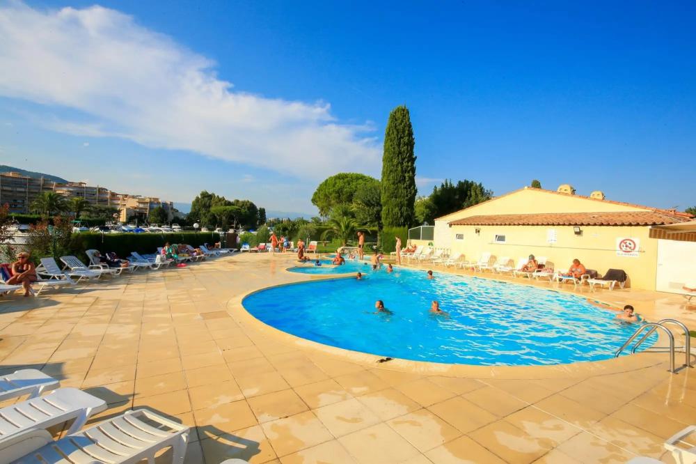 Image Camping Bungalows du Golfe / Camping Les Pruniers