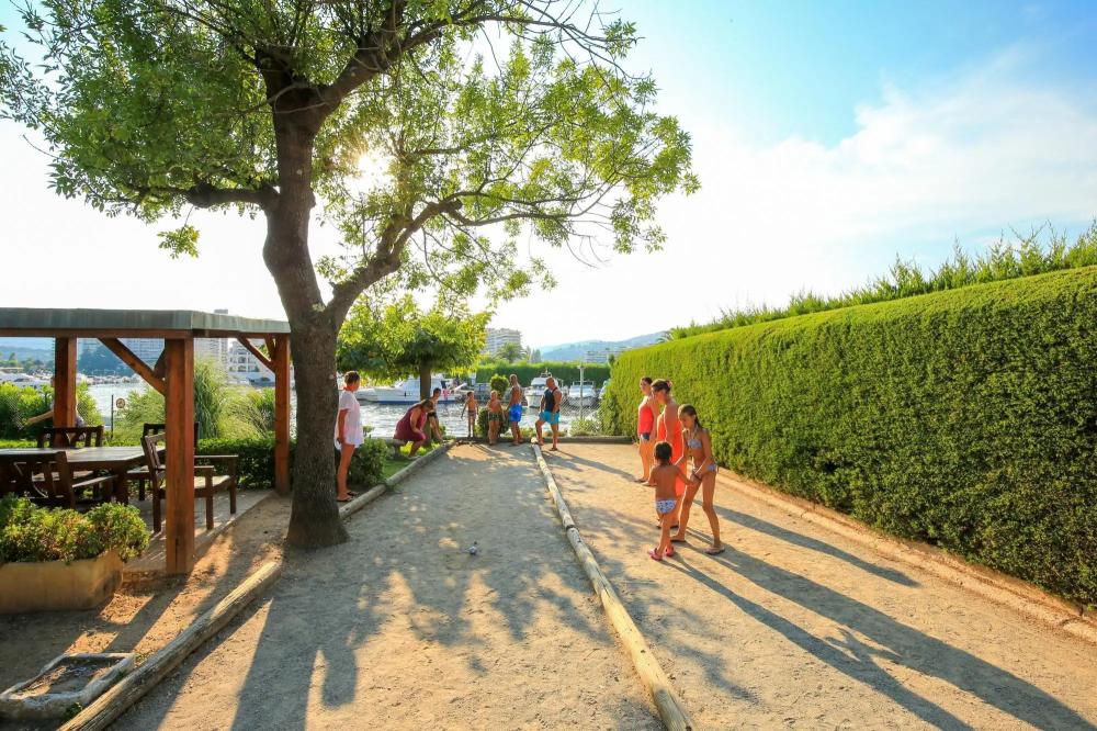 Image Camping Bungalows du Golfe / Camping Les Pruniers