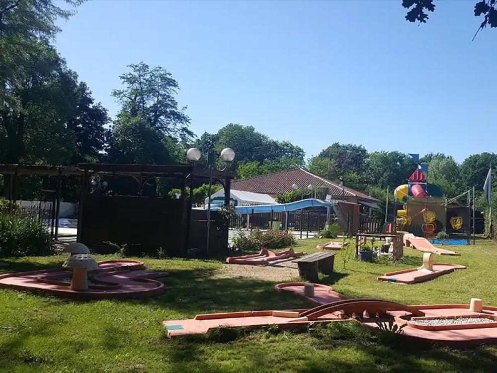 Image Camping Les Chalets sur La Dordogne