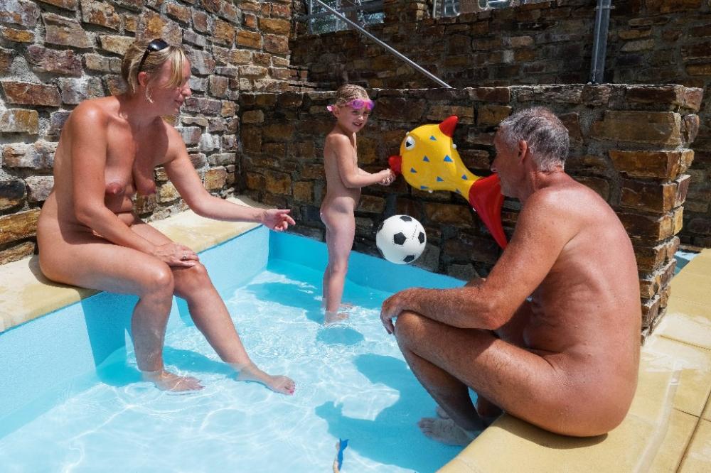 Image Camping Creuse Nature Naturiste****